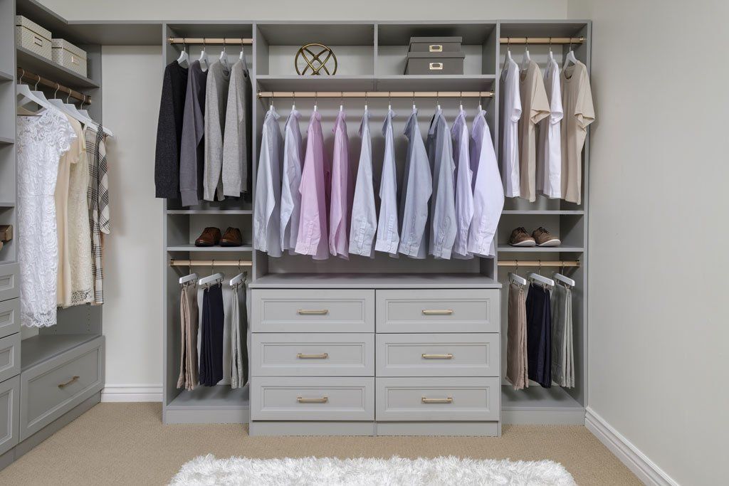 Cloud Finish, Flat Panel Walk In Closet System