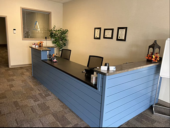 Front desk of Durrett’s Orthotics & Prosthetics in Lawrenceburg, IN
