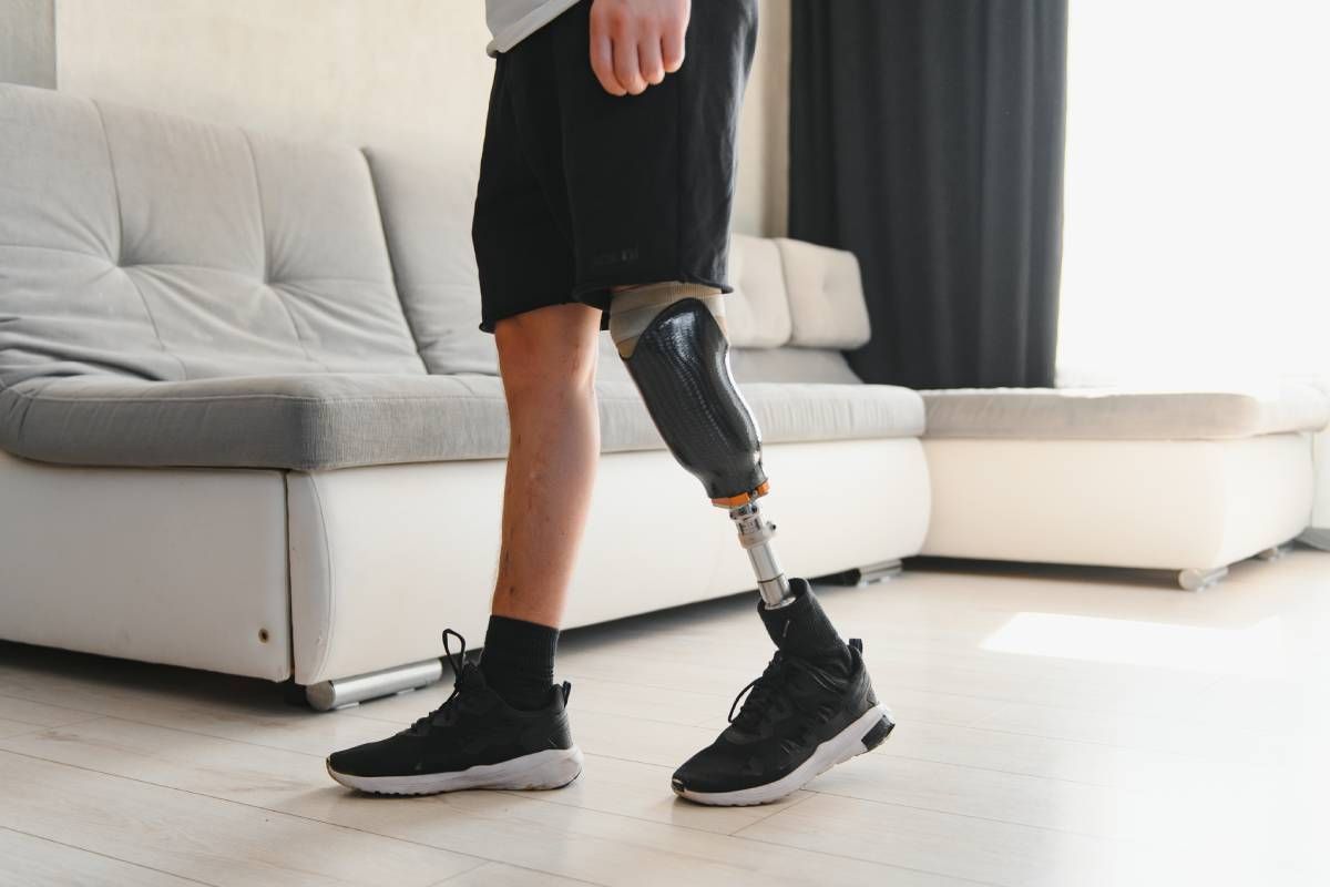 Man with lower limb prosthetic near Edgewood, KY, and Lawrenceburg, IN