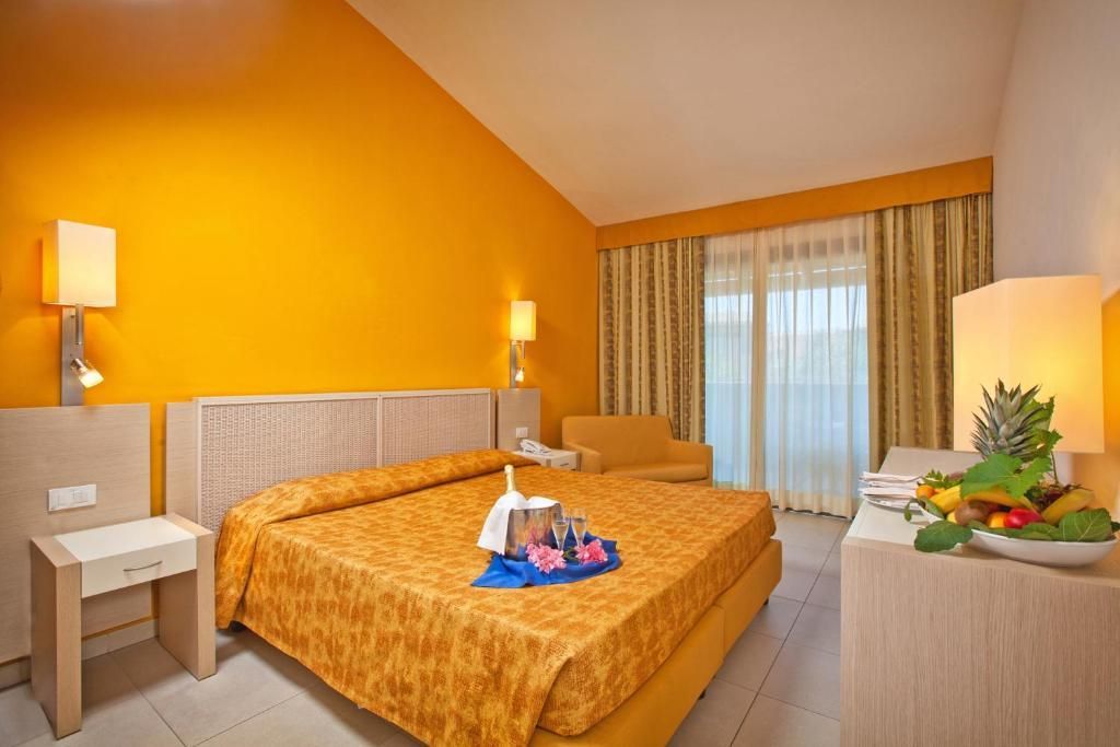 agenzia per amica casoria