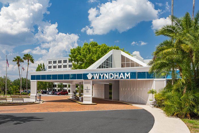 Wyndham Orlando Resort & Conference Center | Near Disney World