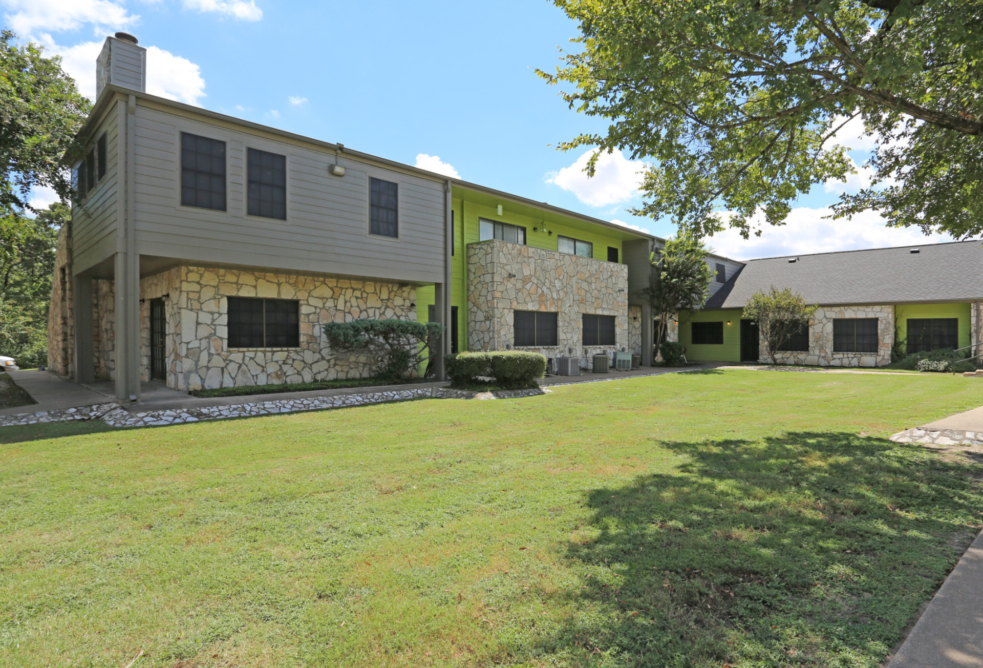 31 thirty apartments exterior