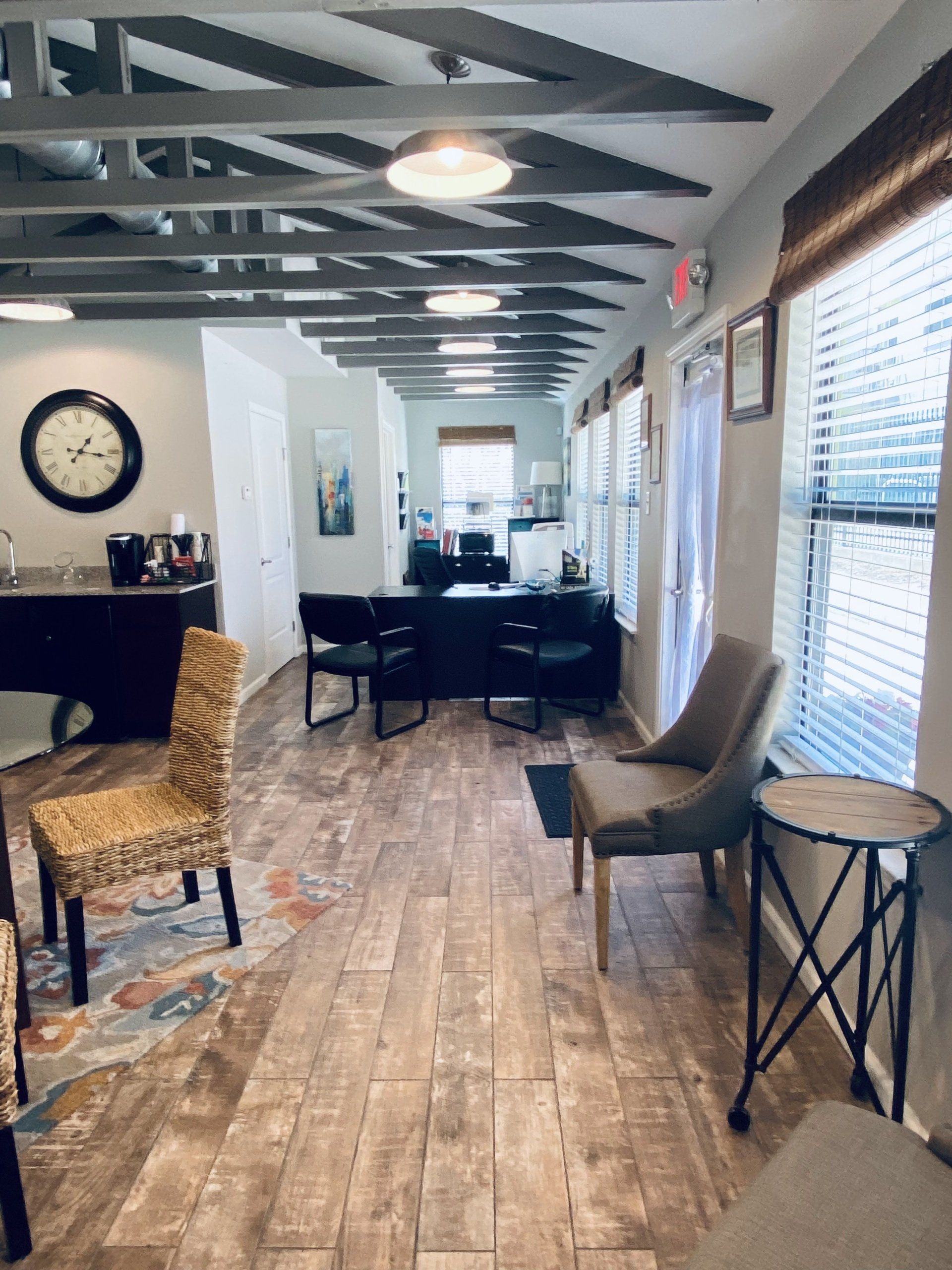 31 thirty apartments leasing office