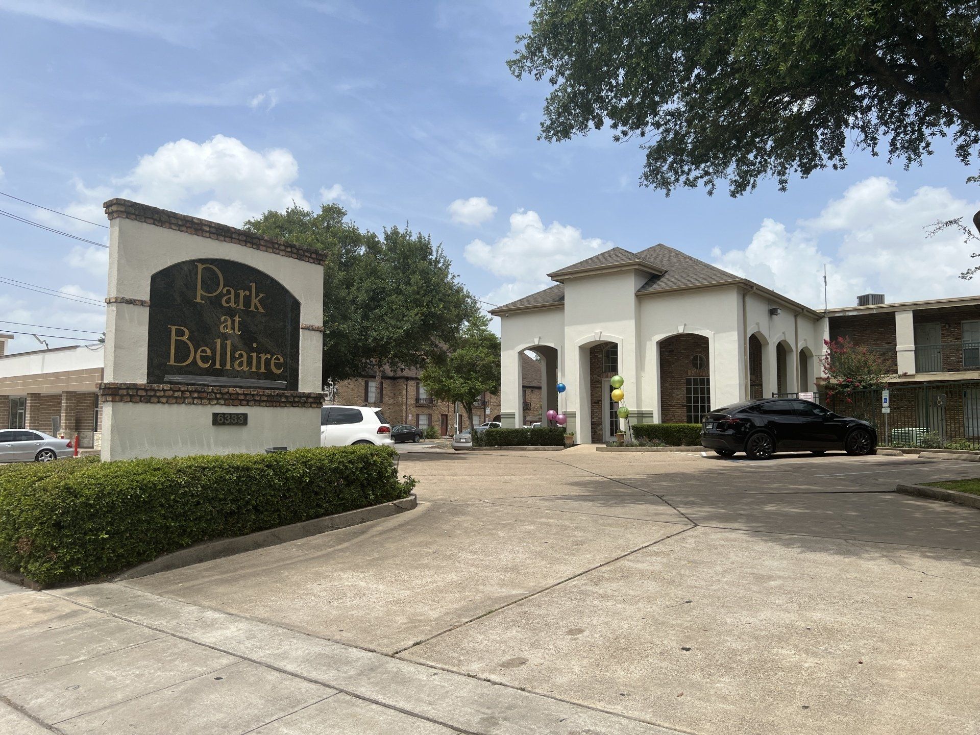 park at bellaire exterior