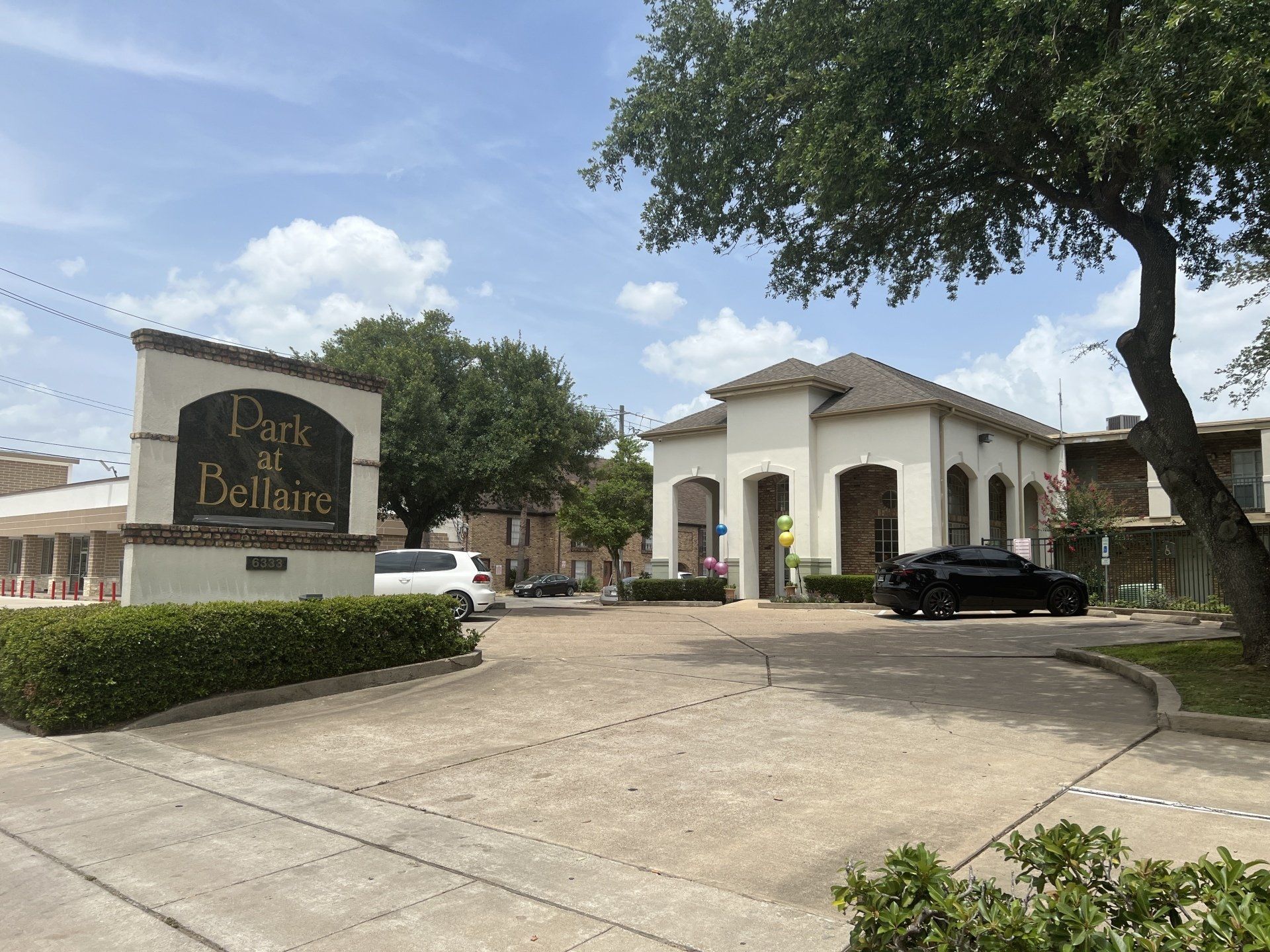 park at bellaire exterior