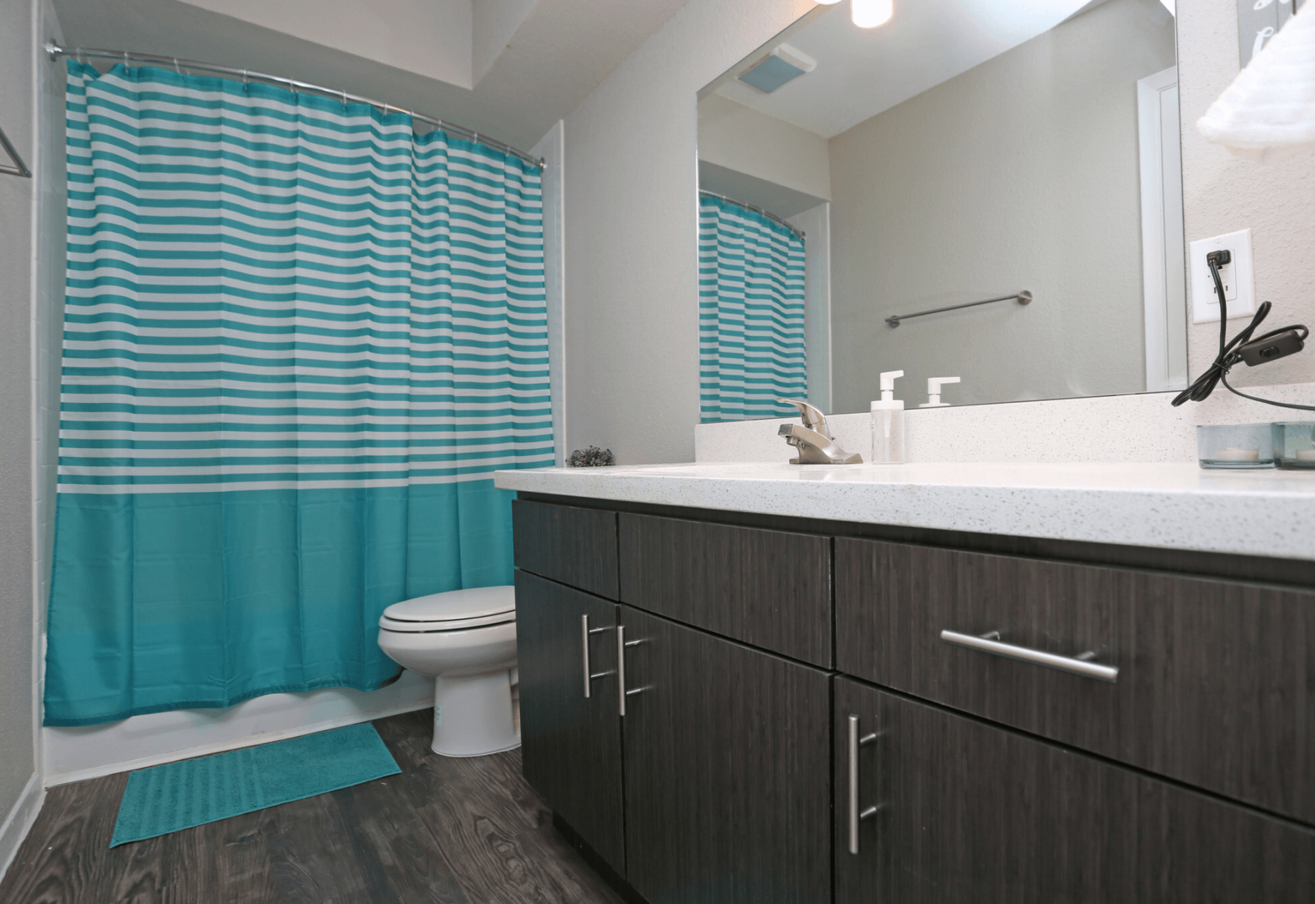 country place apartments bathroom