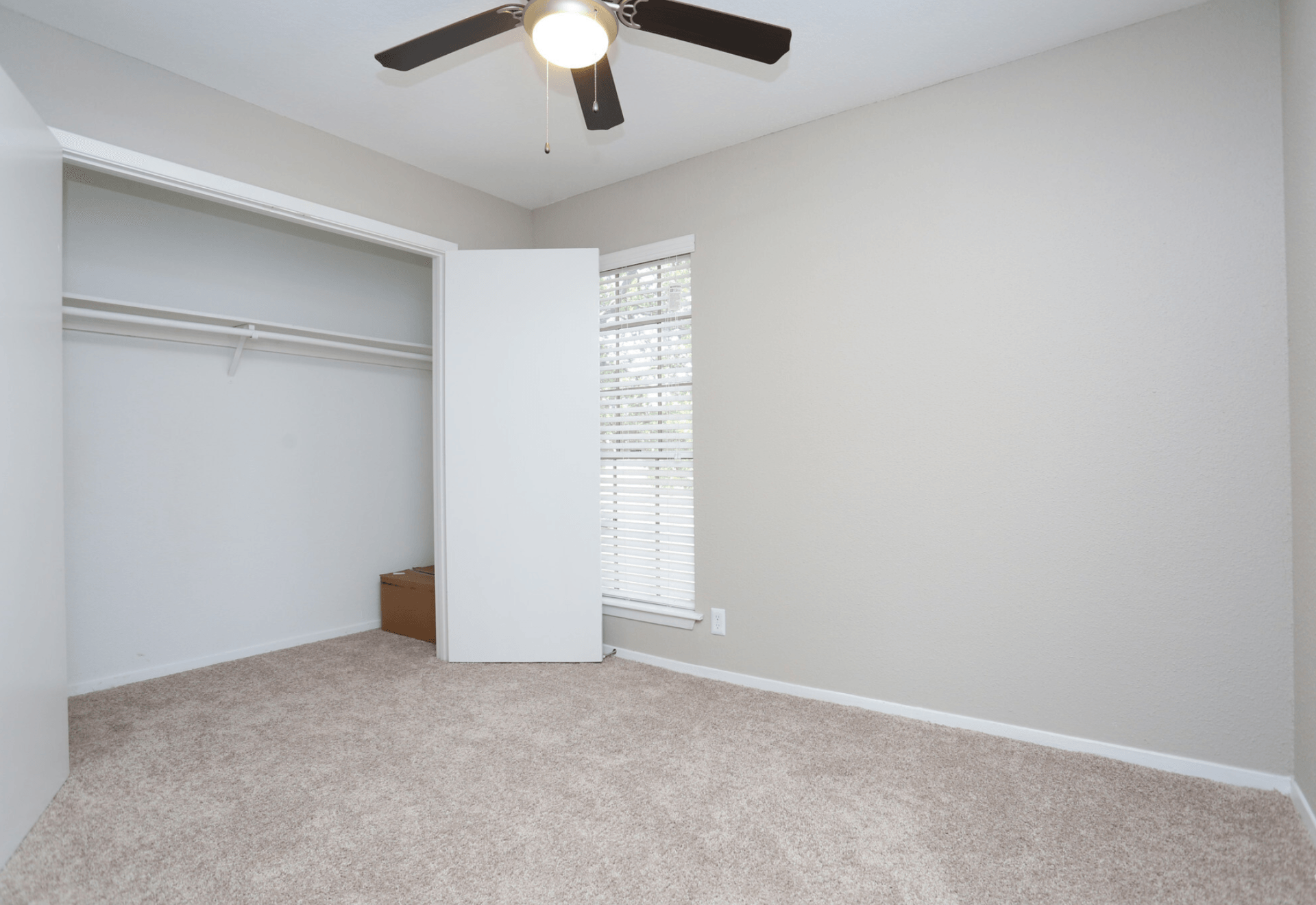 country place apartments bedroom