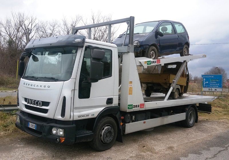 mezzo per il ritiro auto