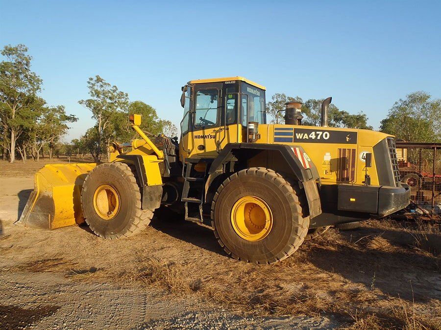 Yellow Wheel Loader — Lavercombe Quarries In Virginia, NT