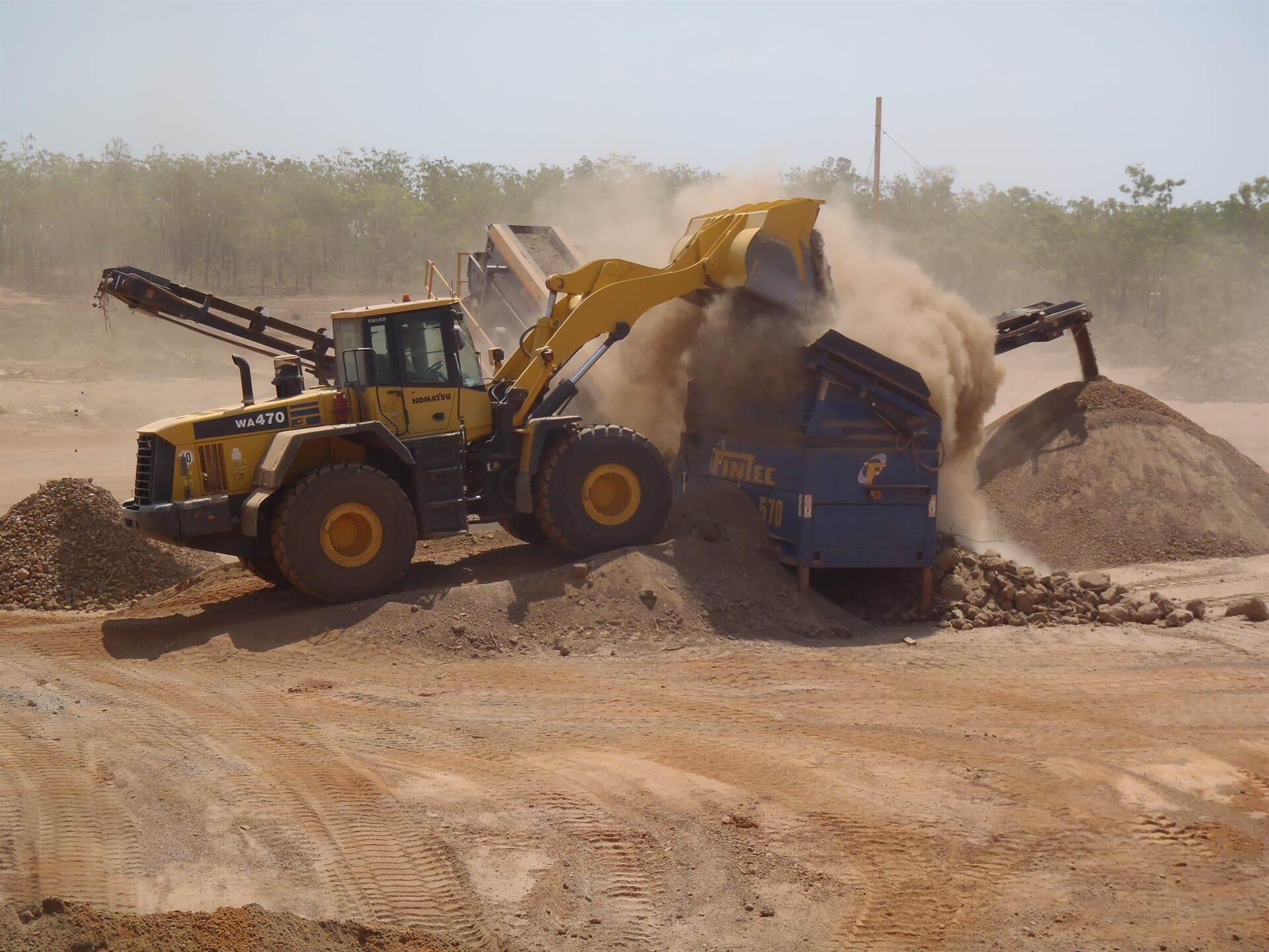 Excavator Carrying Sand — Lavercombe Quarries In Virginia, NT