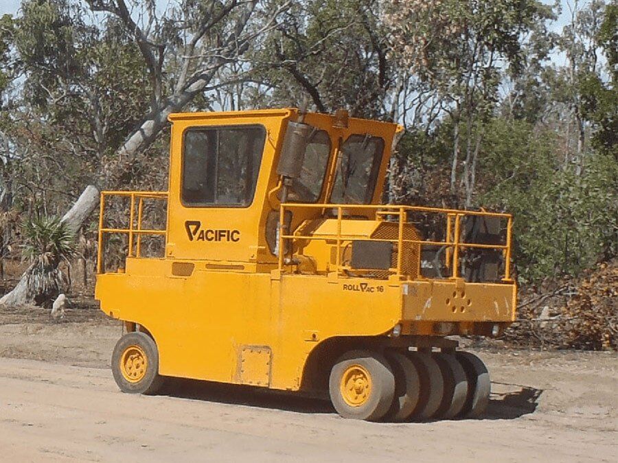 Pacific Roller — Lavercombe Quarries In Virginia, NT