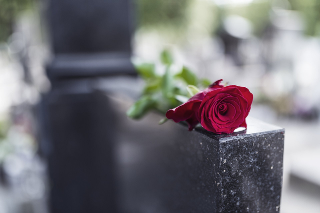 How to Plan a Funeral/Memorial Service