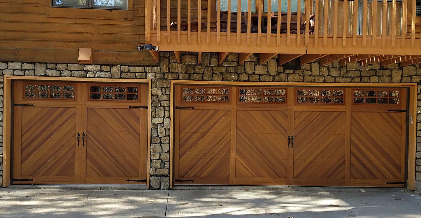 Garage Doors to Compliment Outdoor Patios