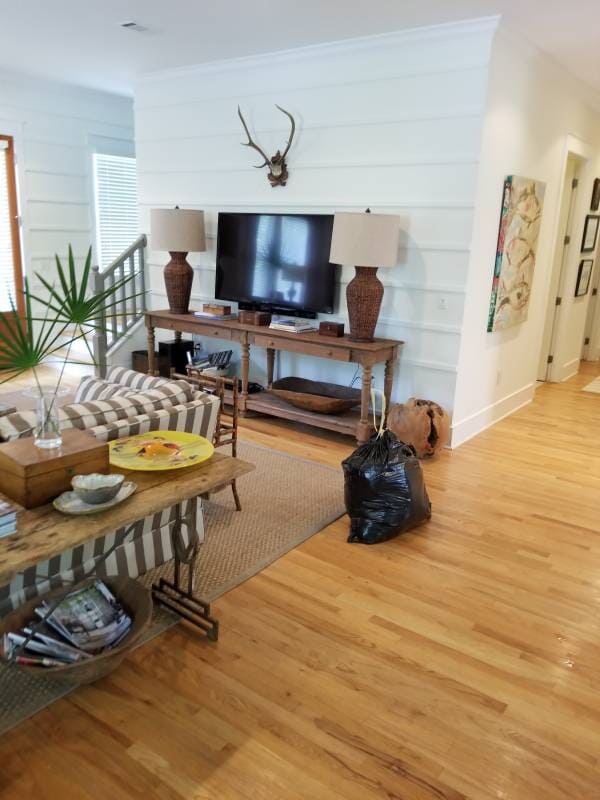 Housekeeping — Beautiful Living Room in Crestview, FL