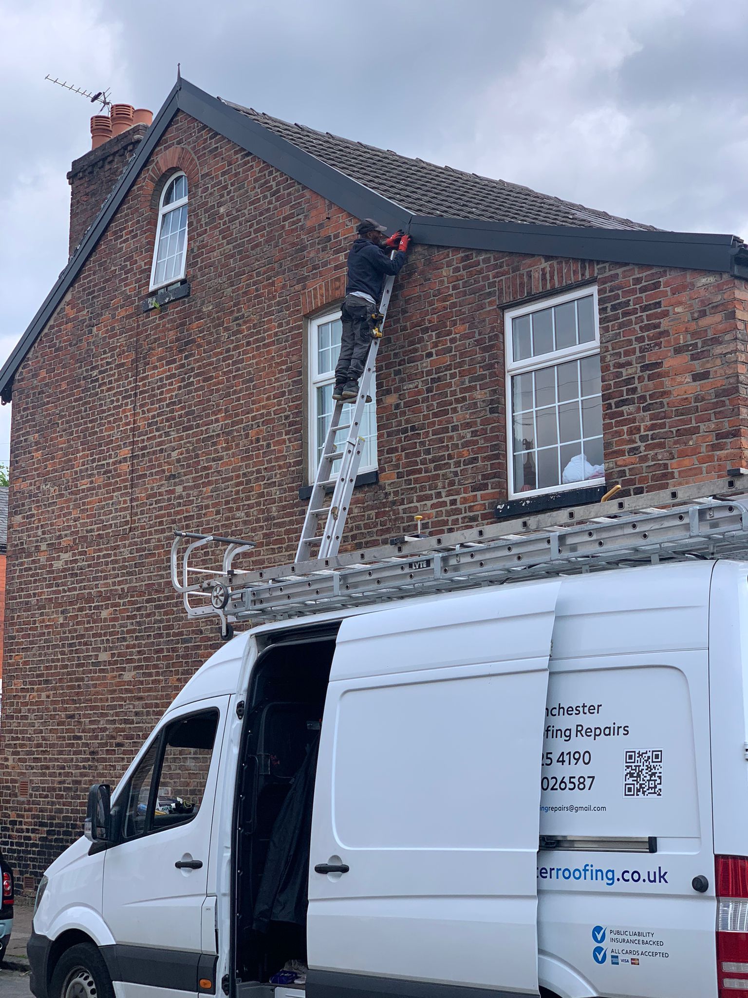 A picture of fascia replacement being carried out by Roofers Manchester