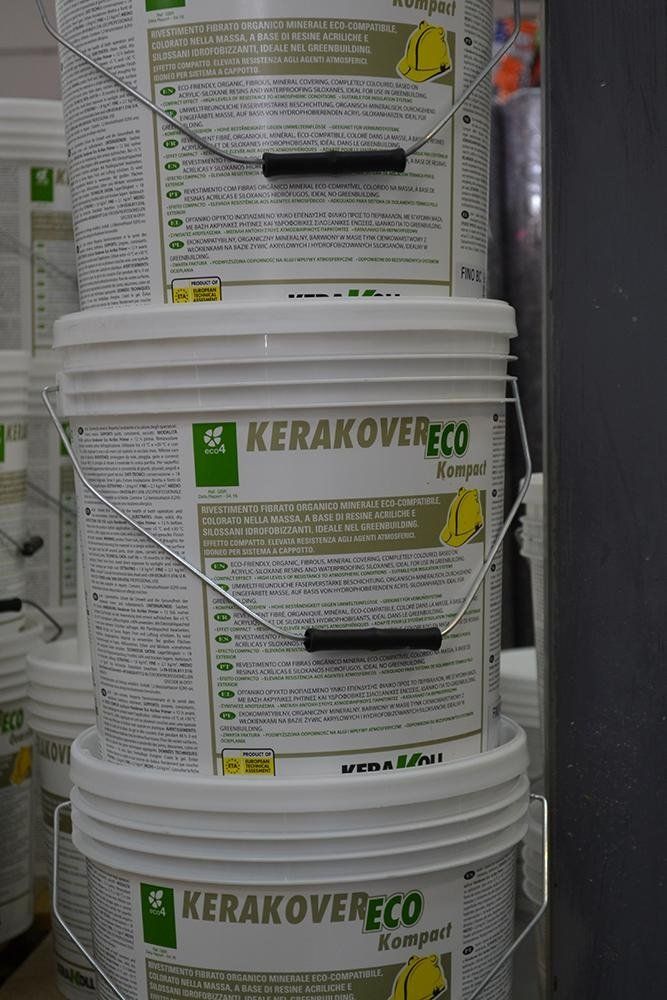 bidoni di vernici per pareti