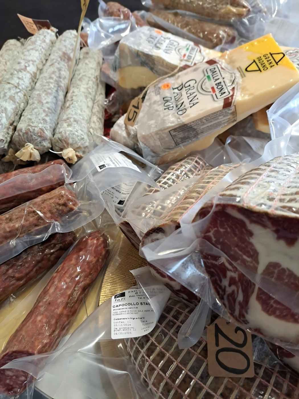 Salumi norcineria perugina - Regali aziendali per dipendenti La Riminese Alimentari