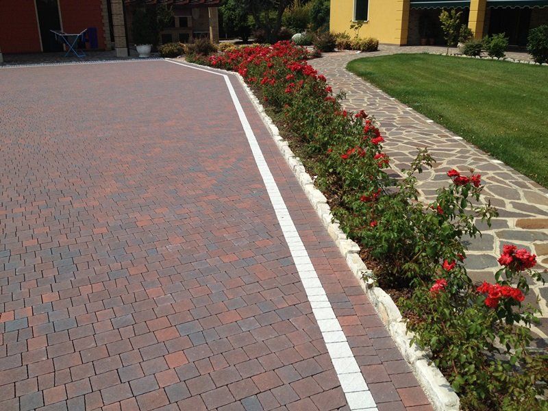 pavimento con cornice