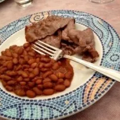carne salada con fagioli borlotti
