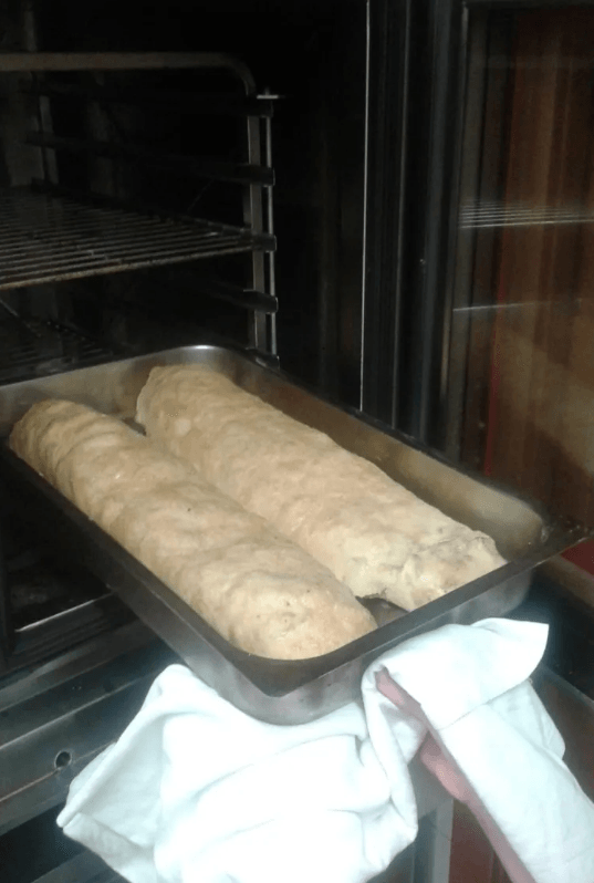 teglia con strudel
