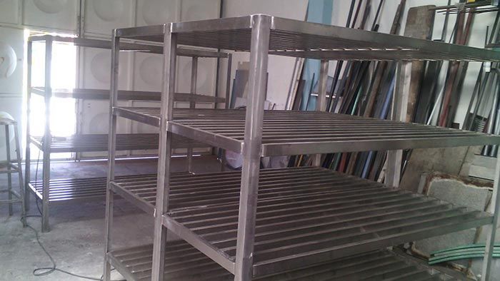 ESTANTERIAS EN ACERO INOXIDABLE 2