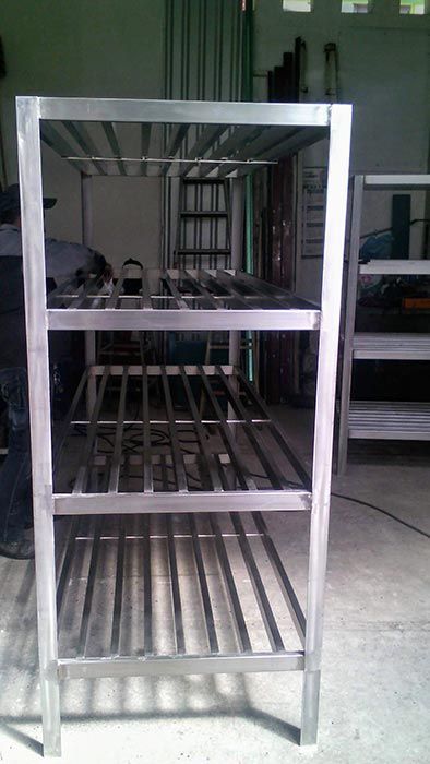 PULIMIENTO DE ESTANTERIA INOXIDABLE 3