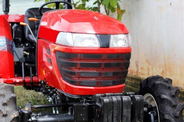 trattore rosso
