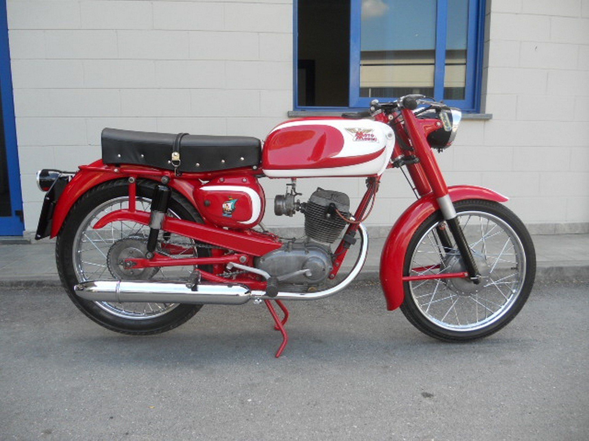 Restauro moto Morini