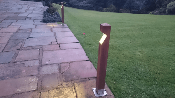 outdoor pillar lighting