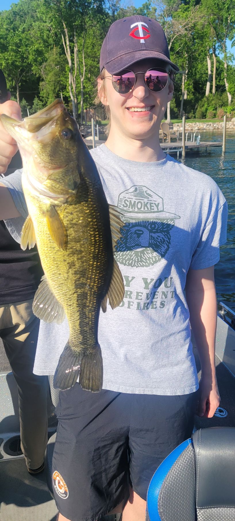 largemouth bass fishing guide twin cities