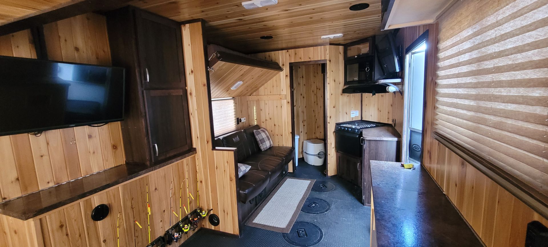 Lake Minnetonka Minnesota ice fishing guide service