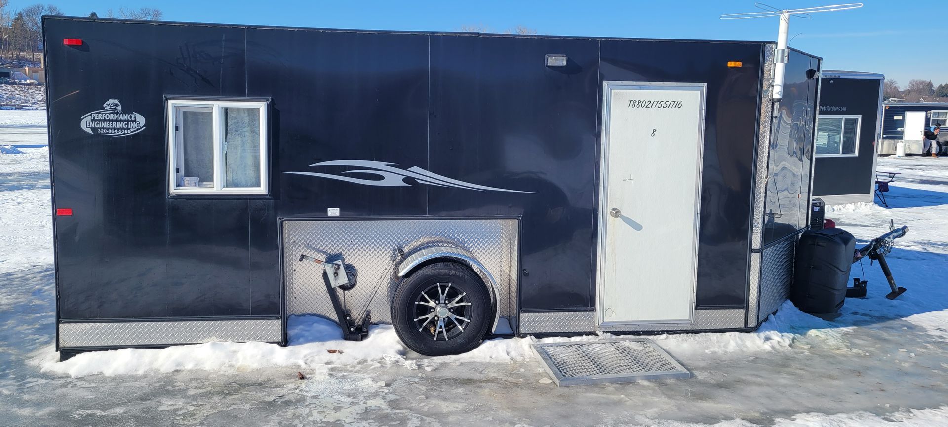 Nice and Clean Ice Houses for rent Lake Minnetonka