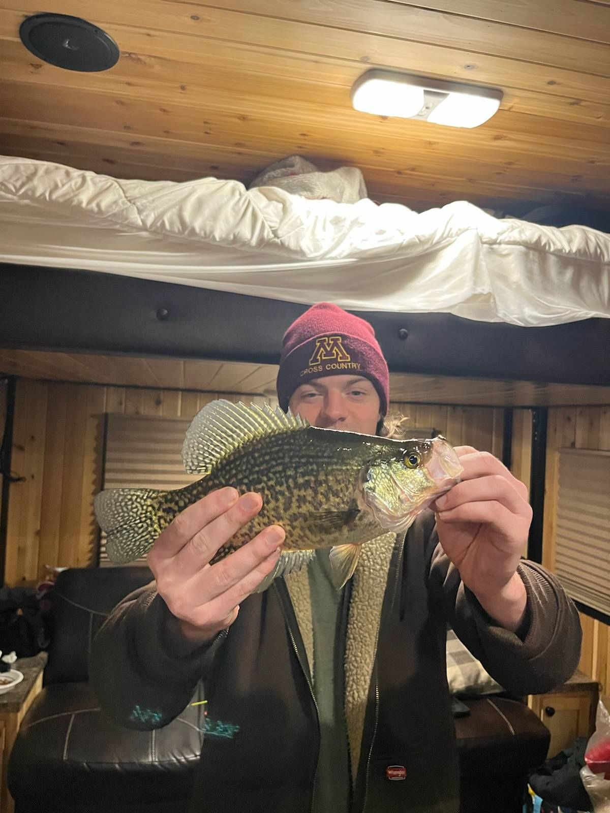 walleye fish houses for rent