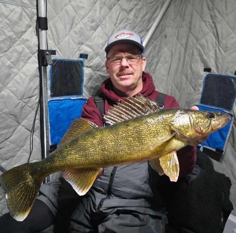 Ice Fishing Guide Service Minneapolis, MN