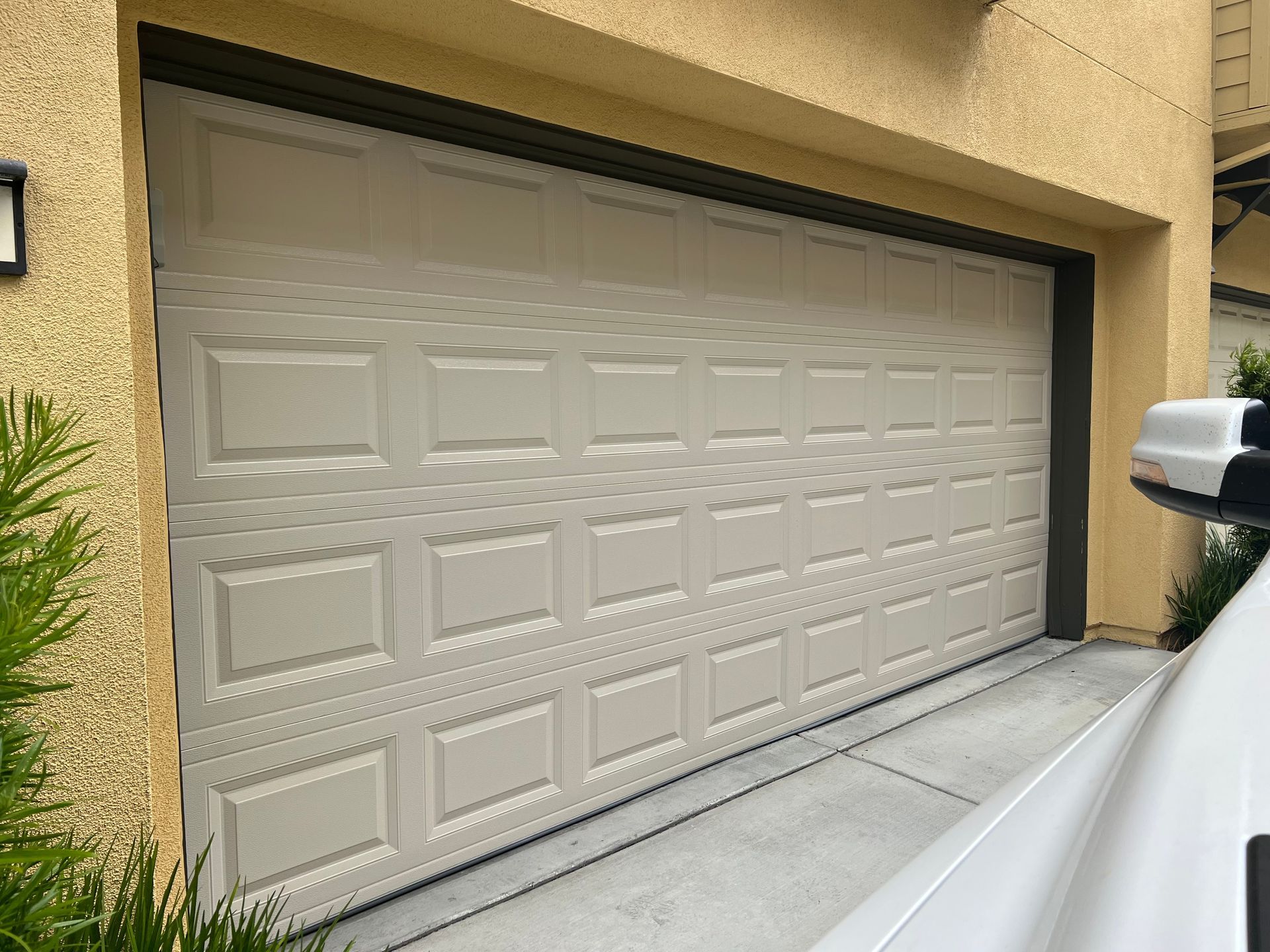 Closed, fixed garage door
