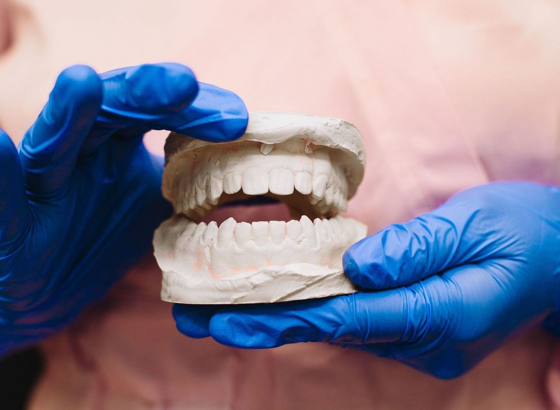 Usynlig tannregulering Lillestrøm Tannhelse Tannlege