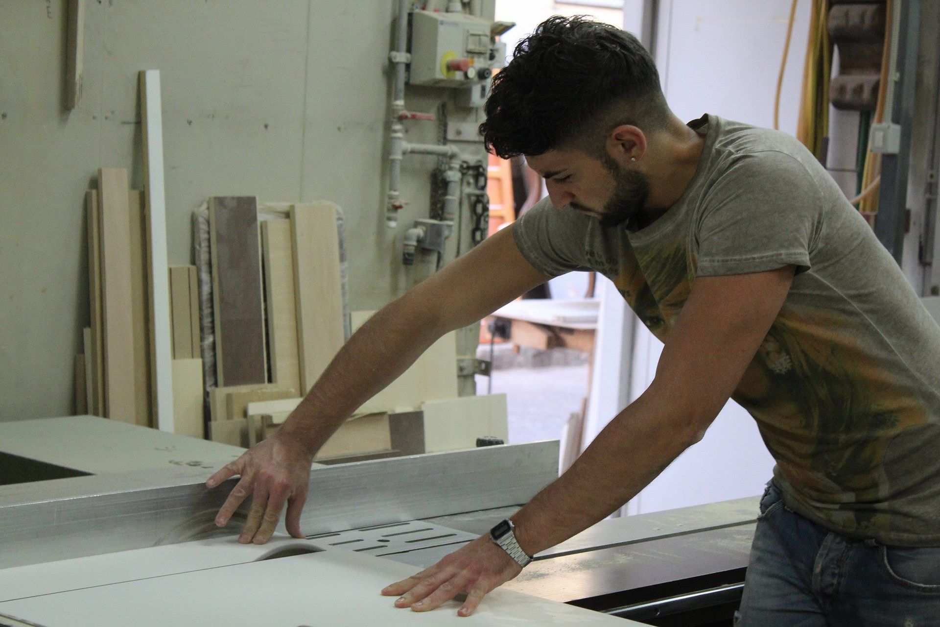 falegnameria, La Casa dell'Artigiano, laccatura, verniciatura, progettazione mobili su misura