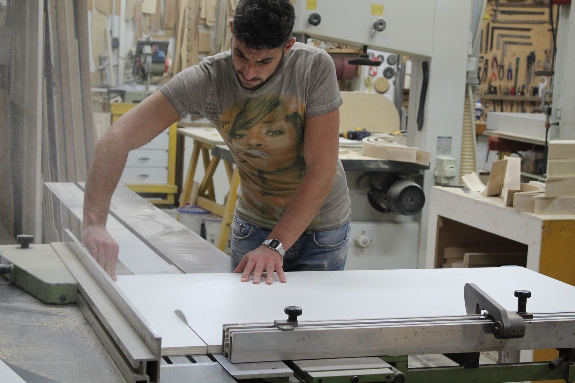 falegnameria, La Casa dell'Artigiano, laccatura, verniciatura, progettazione mobili su misura