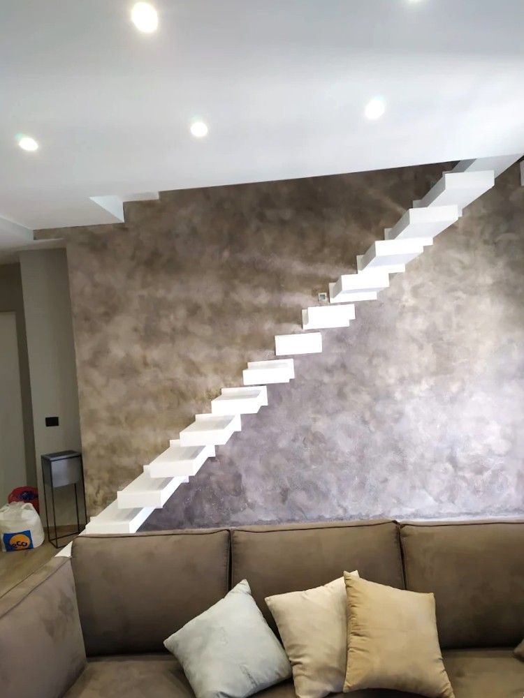 Pregebvole scala per interno, Giugliano