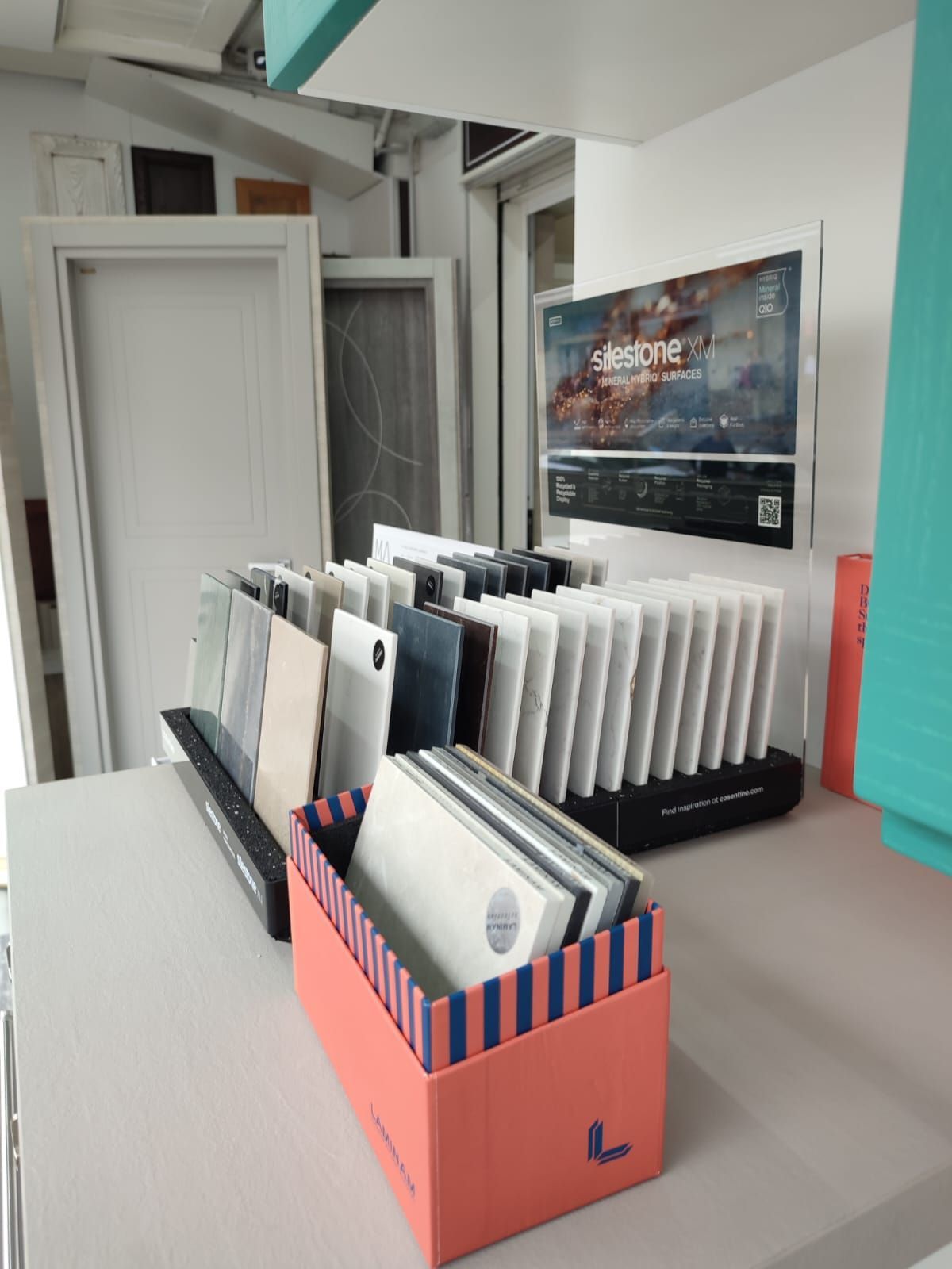 La Casa dell'Artigiano, showroom, cucine e porte in pronta consegna