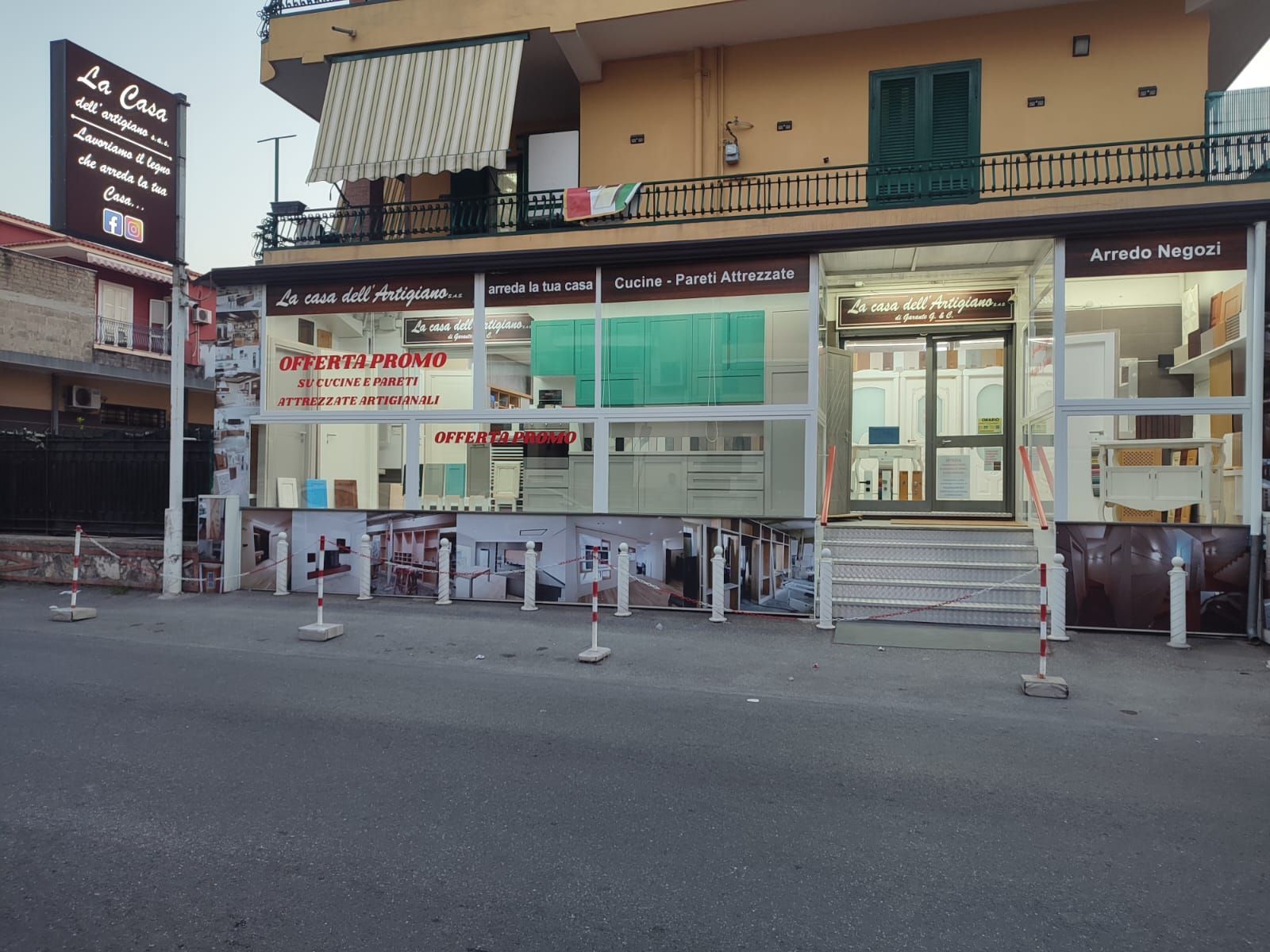 La Casa dell'Artigiano, showroom, cucine e porte in pronta consegna