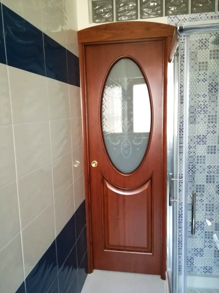Porta su misura bagno