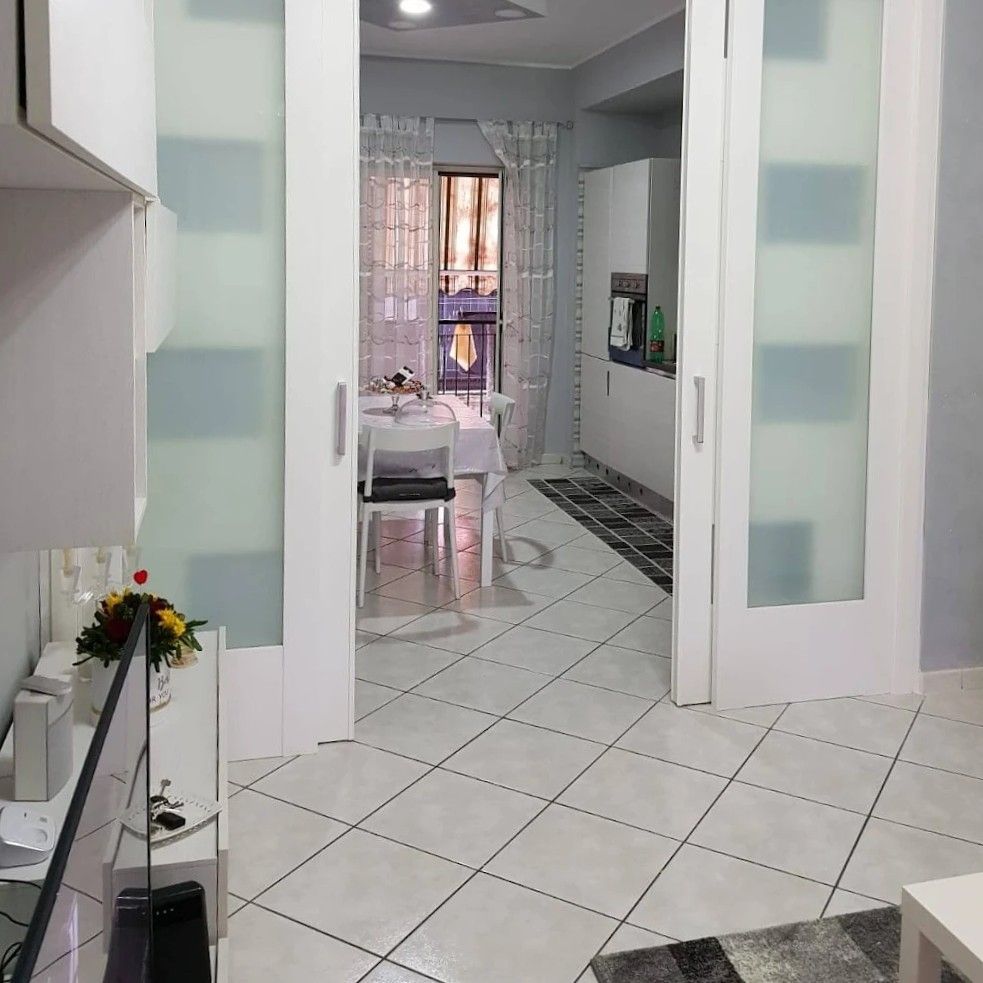 Porta scorrevole, Giugliano