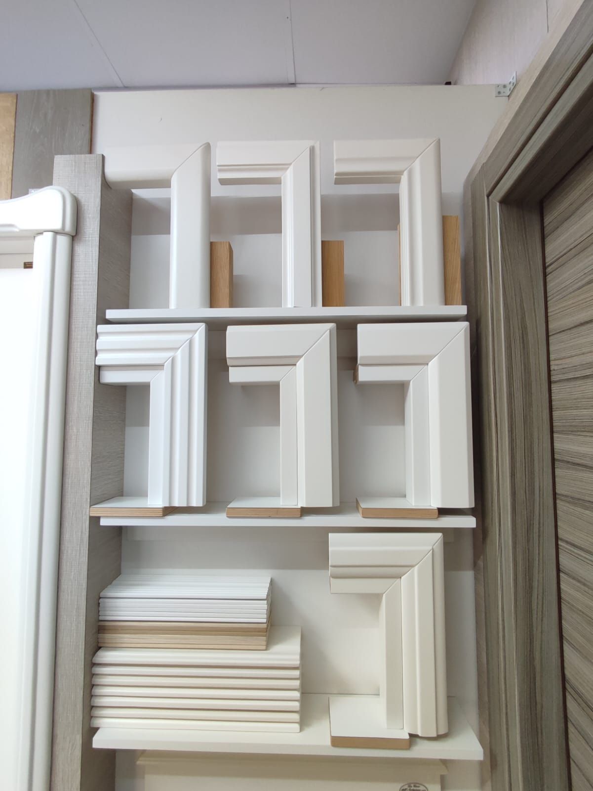 La Casa dell'Artigiano, showroom, cucine e porte in pronta consegna