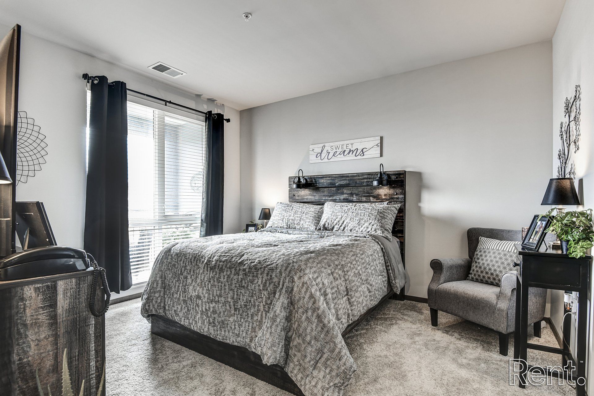 Clearpoint Apartment - bedroom