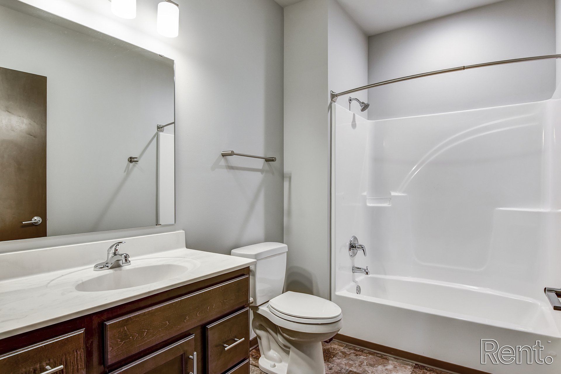 Clearpoint Apartment - bathroom