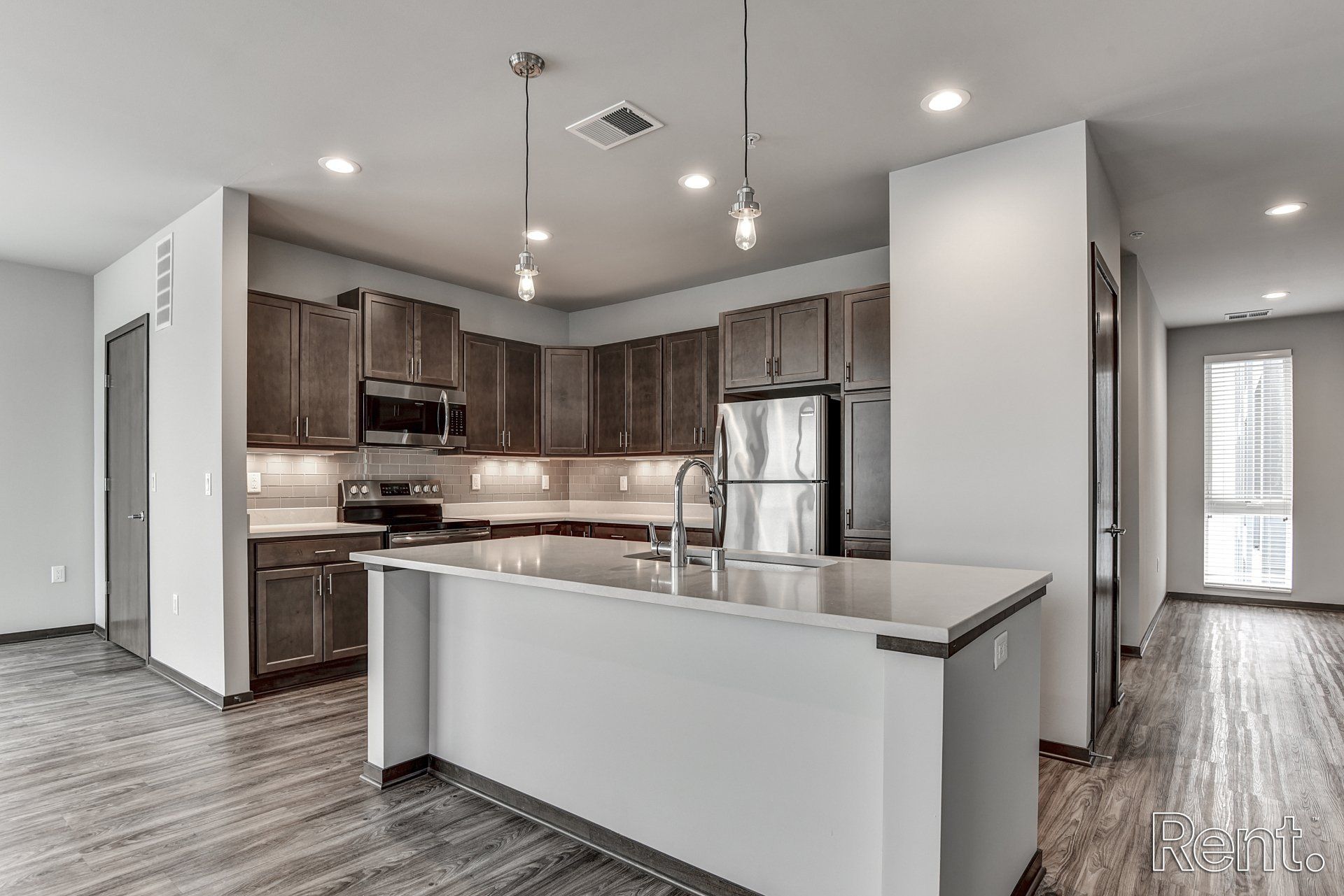 Clearpoint Apartment - kitchen