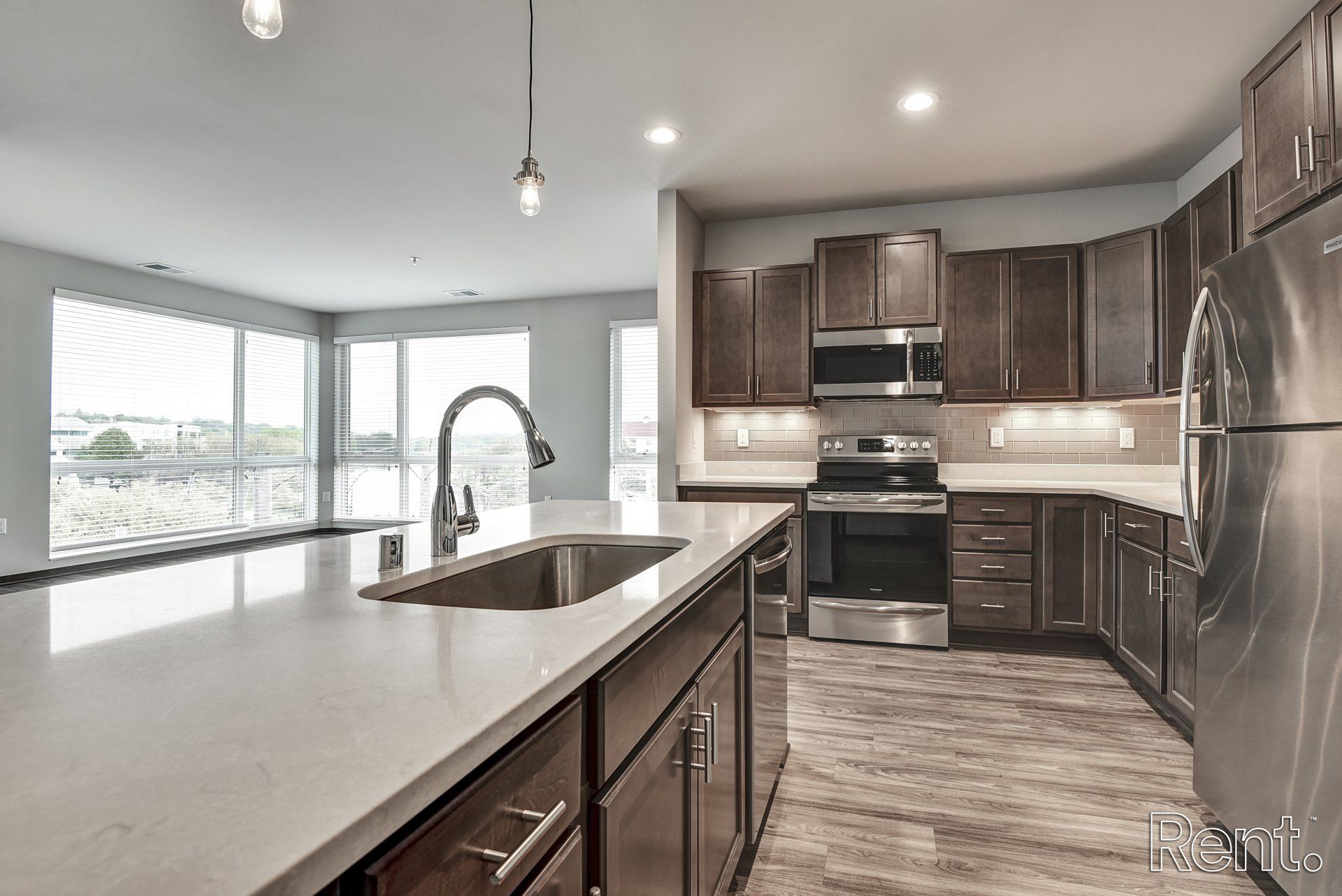 Clearpoint Apartment - kitchen