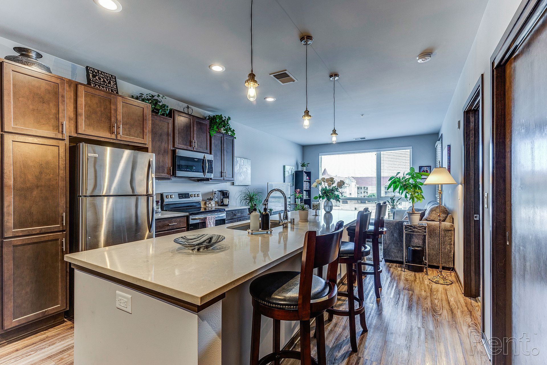 Clearpoint Apartment - dining area #2