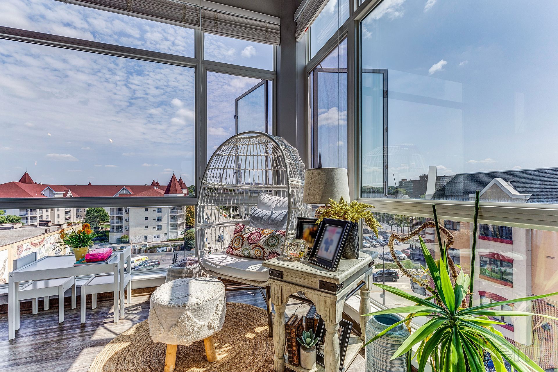 Clearpoint Apartment - exterior #2